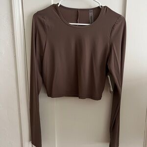 NWT Beyond Yoga Taupe Long Sleeve Crop Top with Open Back